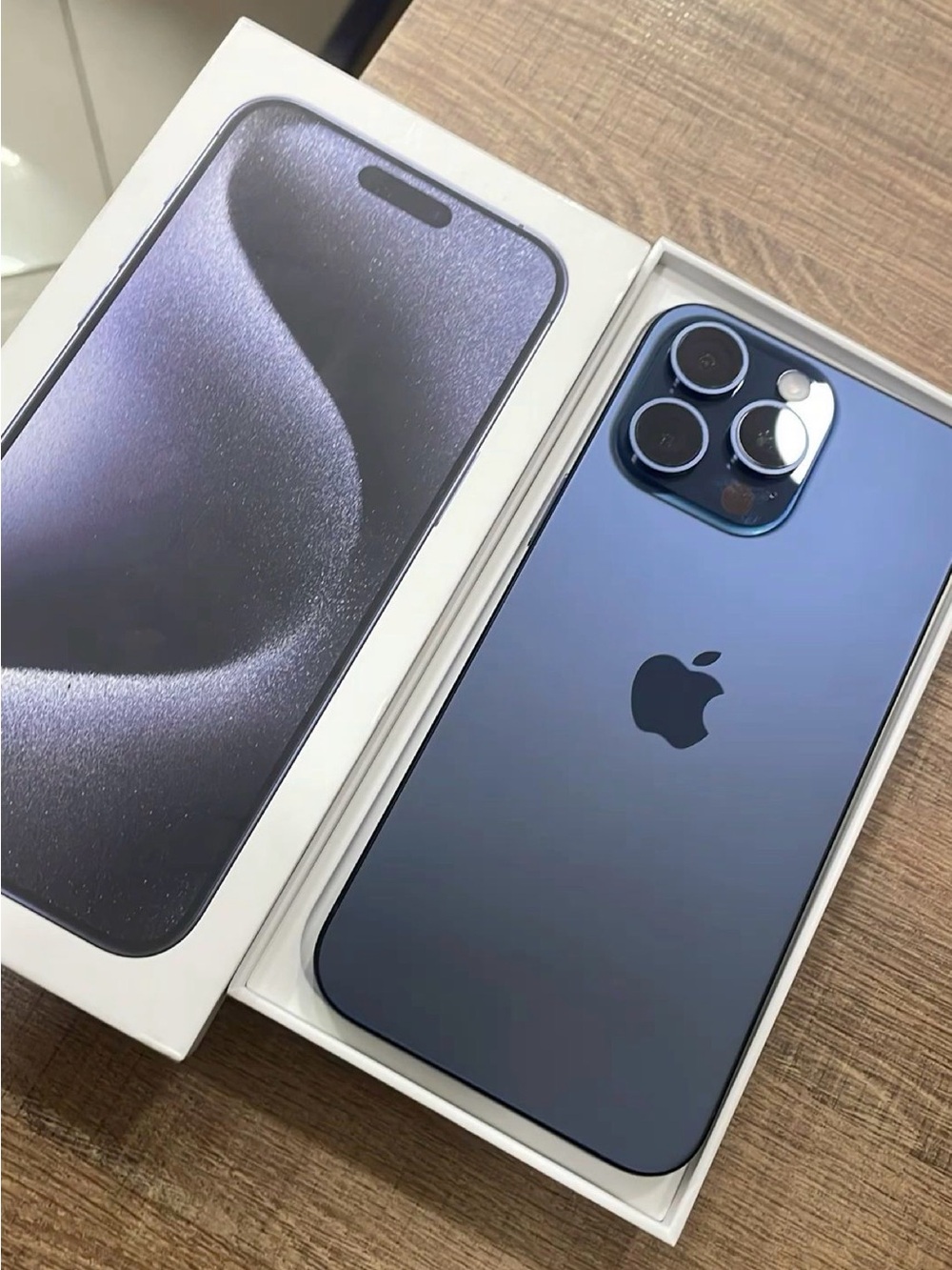 Apple iPhone 14 Pro Max - Space Black/Deep Blue Finish
